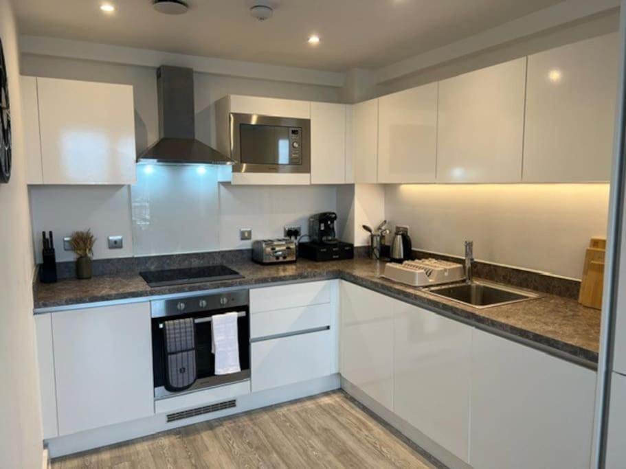 Prime Suite 2 Bedroom Apartment With Rooftop Terrace Manchester Exterior foto